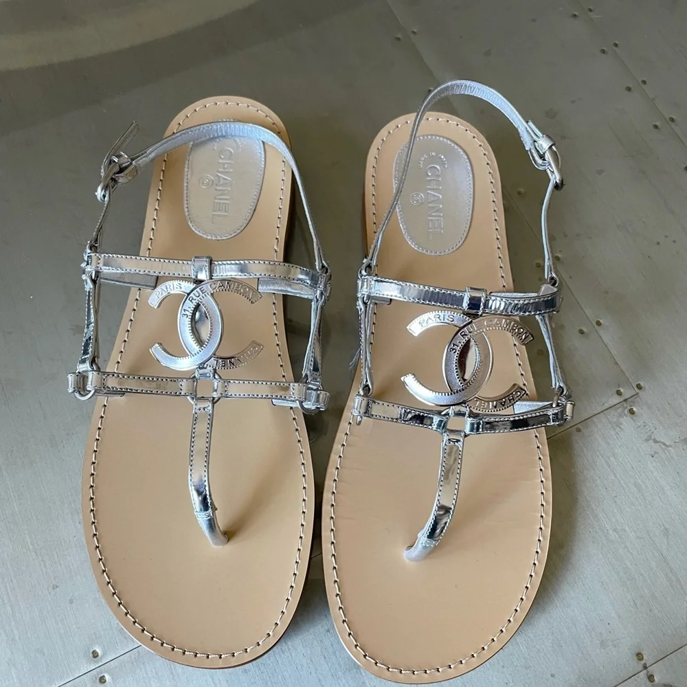 CHANEL new authentic